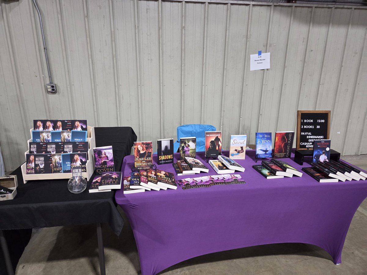 reneemarskiaut1's tweet image. Set up for the craft fair at the Howard county fairgrounds! Come out and see us!
#craftfair #christmasinjuly #readingworld #reader #ReadersCommunity #readingforpleasure #readingnerd
