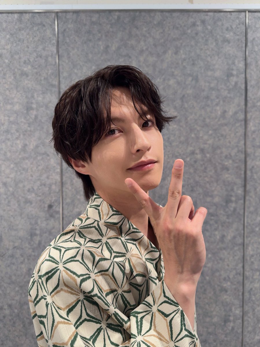 nanokyanon_1212's tweet image. ファンミーティングin大阪ありがとうございました!
久しぶりに応援してくれてるみんなと交流できて幸せ満点でした。
MCピクニックさんも来てくださって
充実した時間を過ごせました。
でも写真撮るの忘れたのが心残りです。
次は東京でお会いしましょう。