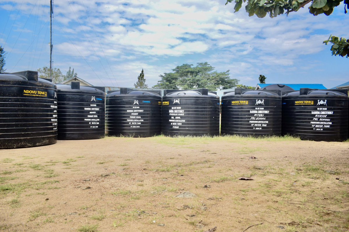 OAmollo's tweet image. #RariedaTIMES We issued 10,000-litre Water Tanks to 20 different institutions installed At 150K Each, Including the Chief&apos;s Office (East Uyoma Location), Ochieng&apos;a Ast. Chief&apos;s Office, Kokise, Mituri, Maugo, Mirau, Nguka, Kaonje and Komollo Primary Schools