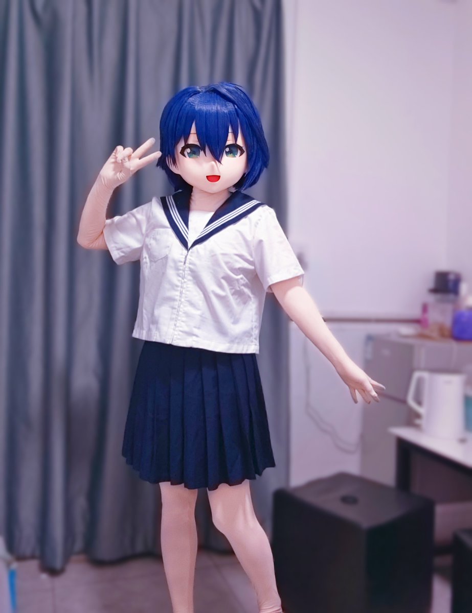 我妈也想试试变娃是啥感觉！所以…😉
❤️：我
💙：我妈

#kigurumi #着ぐるみ