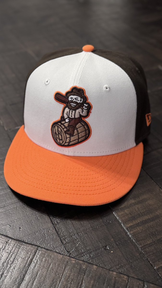 EarnedFunAvg's tweet image. The hats we wore during our ProffittPalooza 2025 episode. The Mayor @wisedrjr had the @BGHotRods Bootleggers hat. Johnny wore the @SluggersGLSCL and Eric had the Malmo Oat Milkers hat.