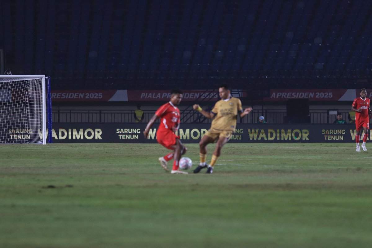 Malam Minggu nonton PialaPresiden  Semoga para pemain bisa kasih yg terbaik buat para supporternya yaa
#PerebutanJuaraTiga