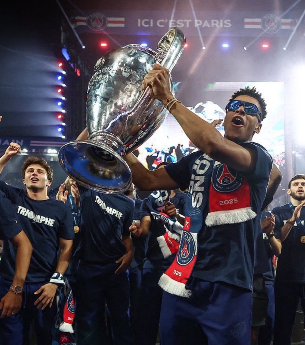 lélé ❤️💙 tweet media