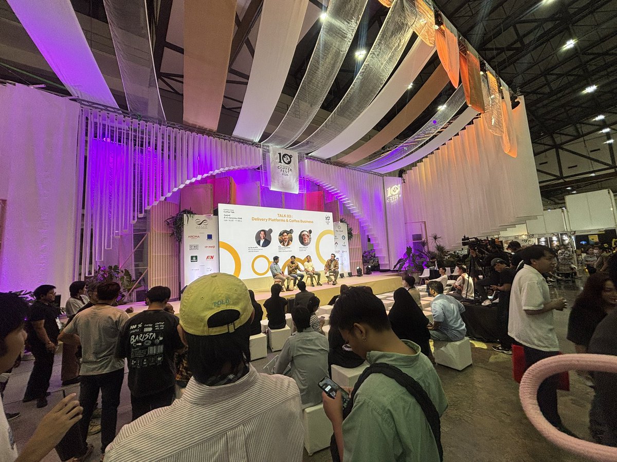 ILeszy's tweet photo. Thailand coffee Fest10 https://t.co/vuRMm6m2UQ
