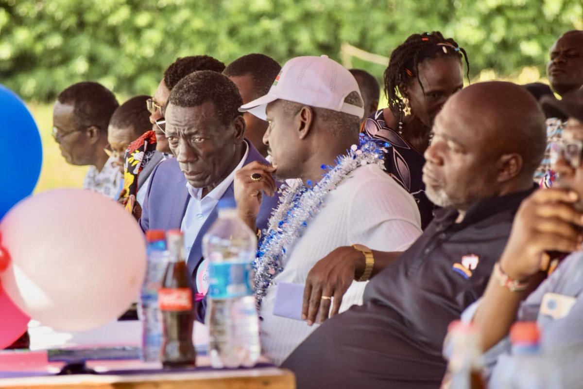 OAmollo's tweet image. #RariedaTIMES With SG Collins Oyuu, CECS Otumba &amp;amp; Nying’uro, &amp;amp; A Host Of Guests,Was Happy To Attend The Education Day at Gagra Secondary School. Having Donated 1.6M For Fencing, We Committed To Help Rejuvenate The School.