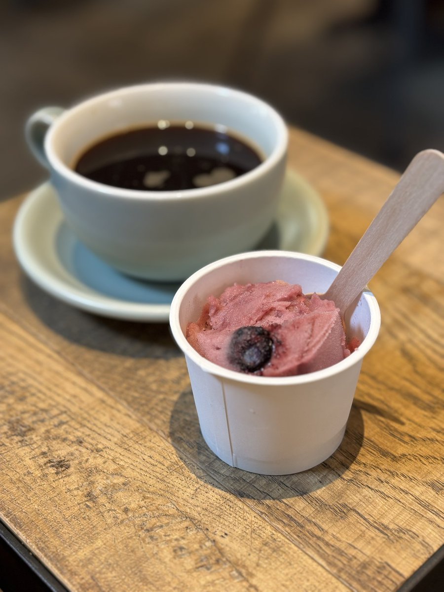 今日は鰻を食べました😊
そのあとはお茶😊