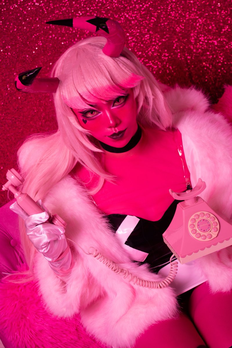 でにむ@5/3東4す53ab (@its_dennys_blue) on Twitter photo ※cosplay
ヴェロシカ・メイデイ/ヘルヴァボス
𖢳 RING! RING! 𖢳 🤙🏻☎💗
┈┈┈┈┈┈┈┈┈┈┈┈┈┈┈┈┈
photo オシェメさん <a href="/oshyashin/">オシェメェキンモグラ</a>
location わがままキャラモードさん <a href="/kyara_wagamama/">わがままキャラモードStudio💖</a>
#HelluvaBossCosplay
#HelluvaBossVerosika ※cosplay
ヴェロシカ・メイデイ/ヘルヴァボス
𖢳 RING! RING! 𖢳 🤙🏻☎💗
┈┈┈┈┈┈┈┈┈┈┈┈┈┈┈┈┈
photo オシェメさん <a href="/oshyashin/">オシェメェキンモグラ</a>
location わがままキャラモードさん <a href="/kyara_wagamama/">わがままキャラモードStudio💖</a>
#HelluvaBossCosplay
#HelluvaBossVerosika