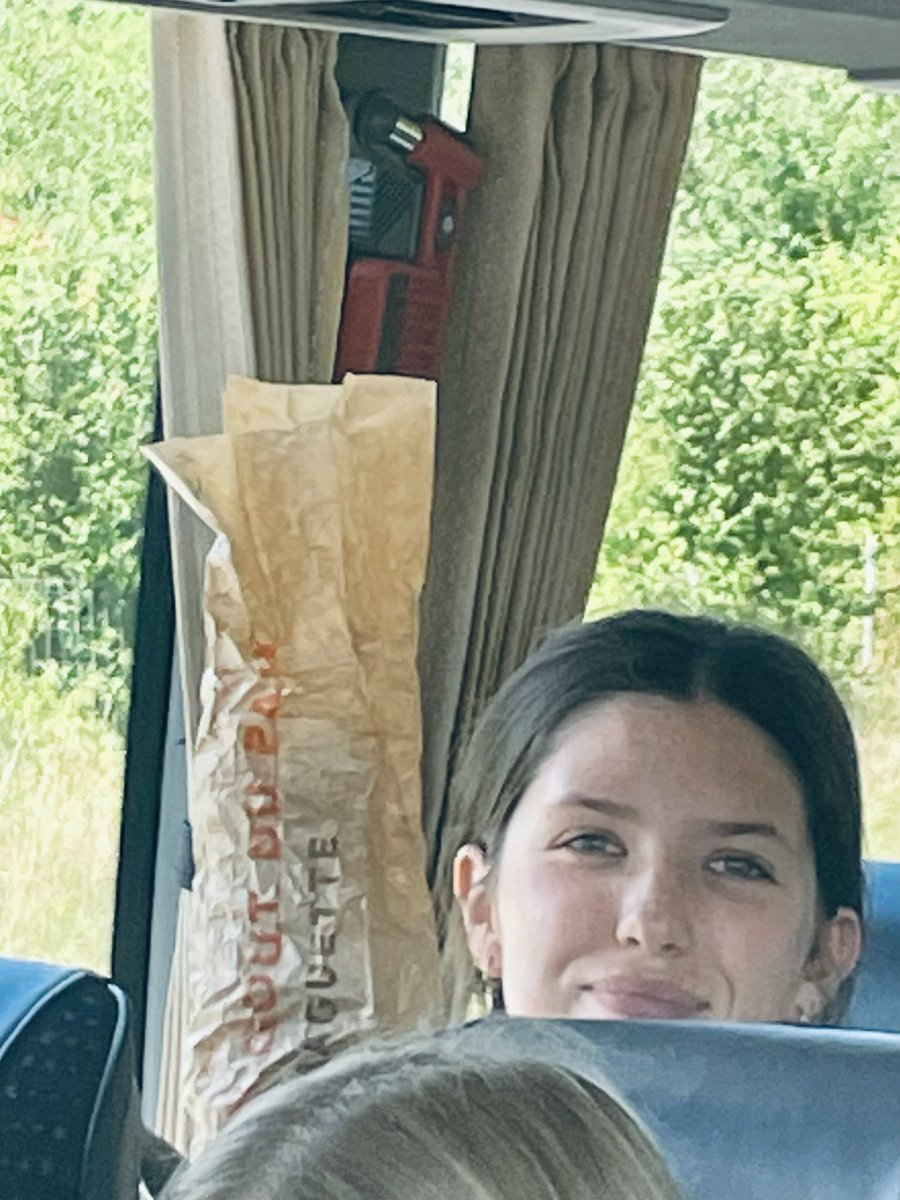 Mme Bowen tweet media