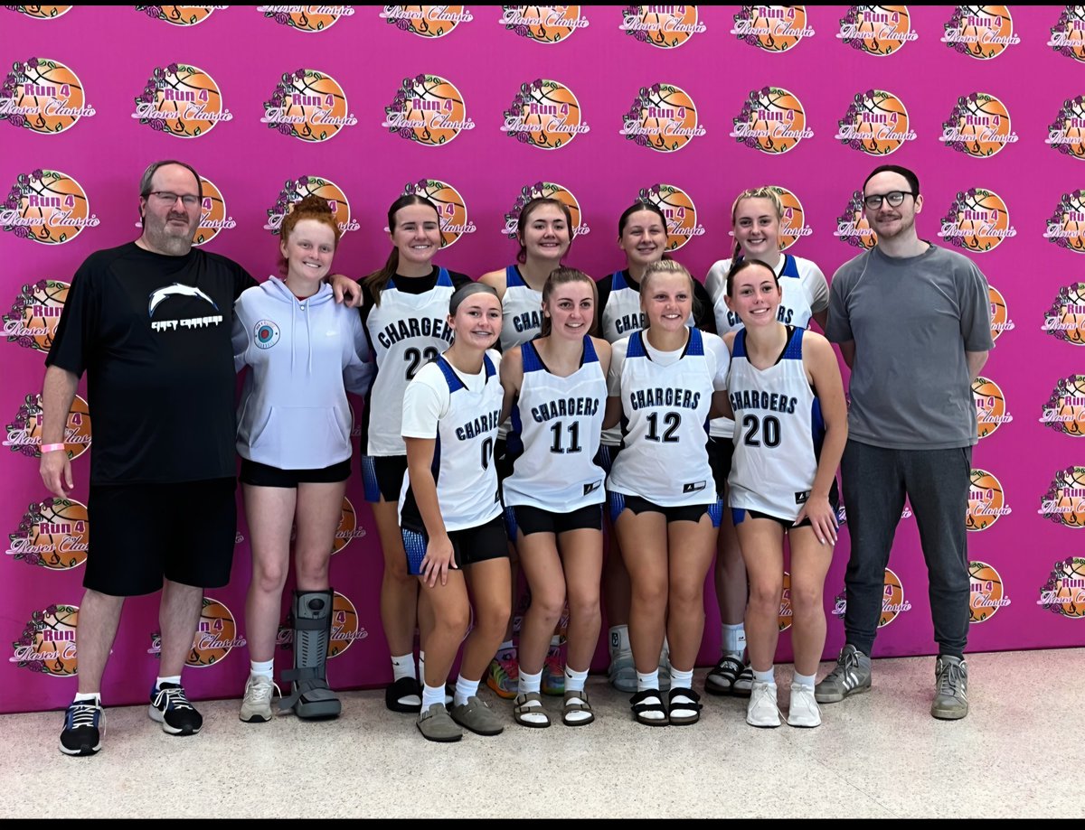 Despite being called a "Rag Tag B team" by the classy parents of the other team, this group dug deep and played their butts off to go 4-0 at the Run4Roses.  Championship game of the platinum bracket at 1127 on court 54.