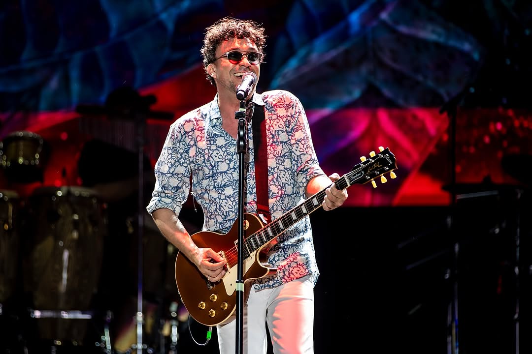 The Riviera Theatre (@therivchicago) on Twitter photo .<a href="/andrescepeda/">Andrés Cepeda</a> returns to Chicago this fall! Catch a glimpse of his European tour in these shots then get ready to experience it live when he hits the Riviera Theatre on October 28.
📸: <a href="/gabo_gomez/">gabriel gómez</a> .<a href="/andrescepeda/">Andrés Cepeda</a> returns to Chicago this fall! Catch a glimpse of his European tour in these shots then get ready to experience it live when he hits the Riviera Theatre on October 28.
📸: <a href="/gabo_gomez/">gabriel gómez</a>