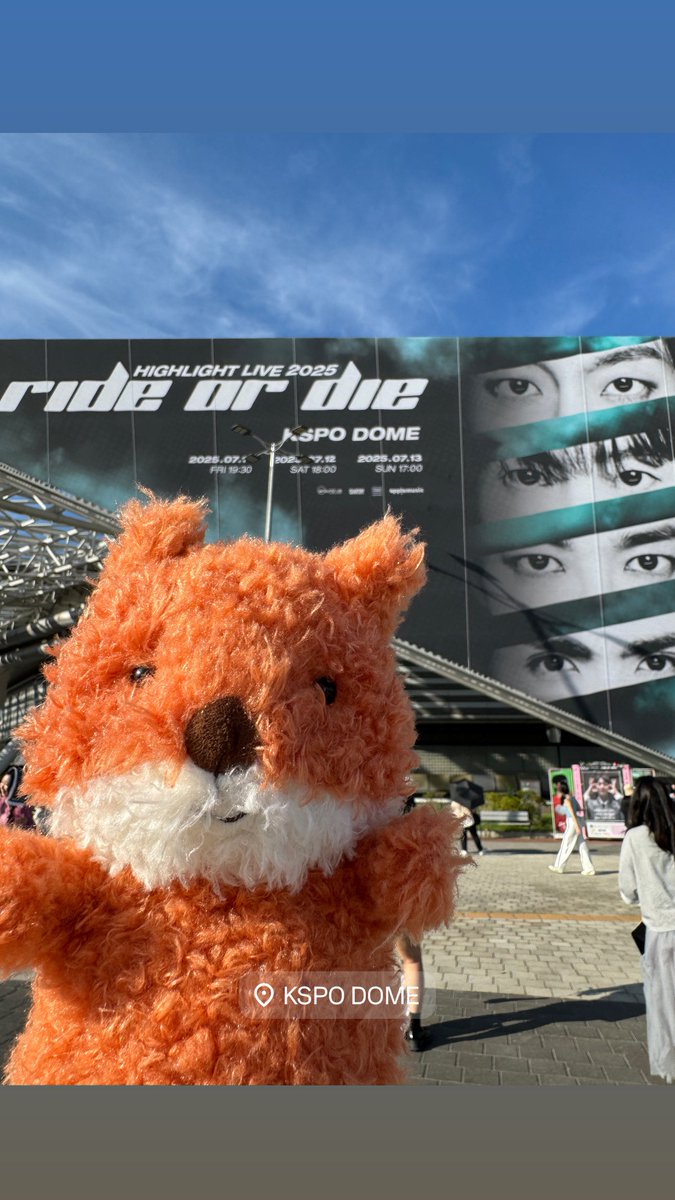 chuchulabu's tweet photo. 영주니대신 sbn 보러감 Day 2 https://t.co/SmYKg68eF4