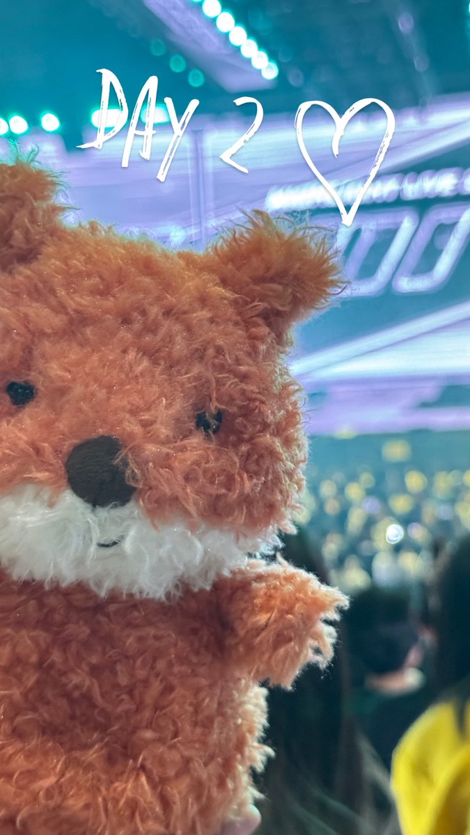 chuchulabu's tweet photo. 영주니대신 sbn 보러감 Day 2 https://t.co/SmYKg68eF4