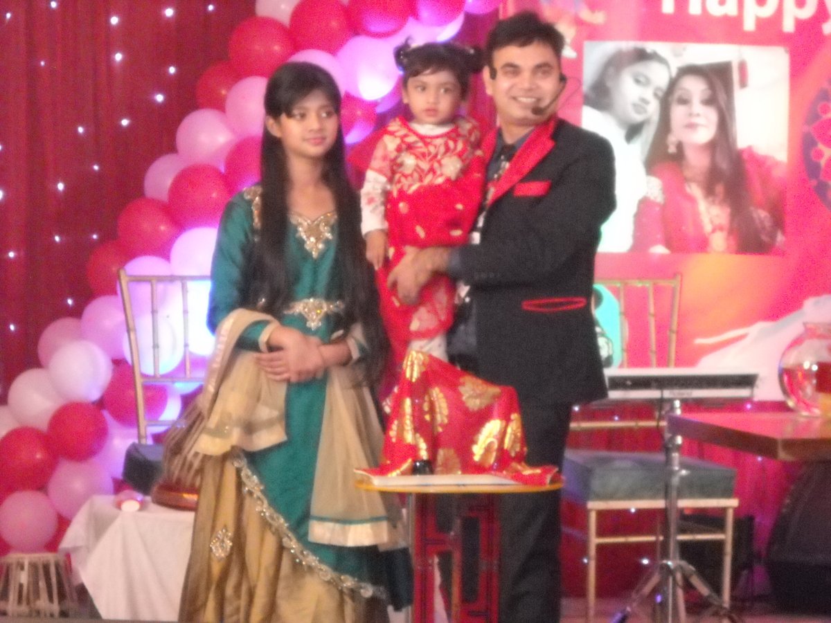 omarsharif81's tweet image. 🌹Happy birthday party🎂Magic Show in Dhaka Bangladesh🇧🇩.
🔍To know more search Google Images:- Birthday party best famous handsome Magician Omar Sharif of Dhaka, Bangladesh/ Birthday party top Magic entertainer of Bangladesh
#Birthday_Party #Magic_Show #Event #Planner #Dhaka #BD