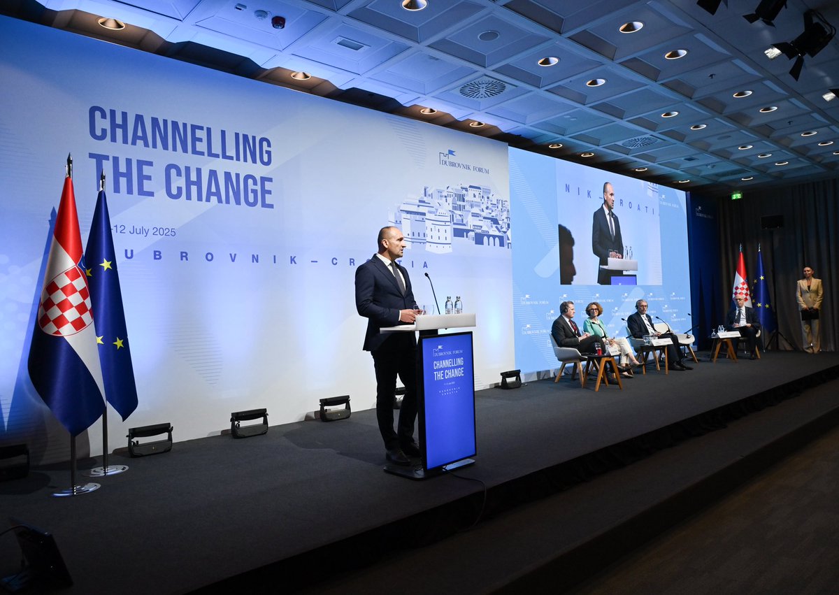 ivananusic12's tweet image. Tijekom @DubrovnikForum 2025 sudjelovao sam na panelu o europskim obrambenim sposobnostima s ministrom za europske poslove Češke 🇨🇿 Martinom Dvořákom, @DepSecGenNATO Radmilom Shekerinskom i američkim kongresnikom 🇺🇸 Michaelom Turnerom.
Hrvatska, kao članica NATO-a i EU, ove je…