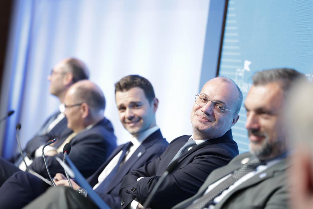 IgliHasani's tweet image. A short but meaningful stop in 🇭🇷 Dubrovnik for #DubrovnikForum2025, with a clear message:
The Western Balkans is not Europe’s waiting room — it’s part of its strategic core.
🇦🇱 Albania is advancing — with four negotiation clusters open, our path to the EU is strategic,…