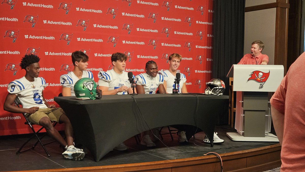 Jesuit Tigers Football (@jesuittigers_fb) on Twitter photo The Tigers take the stage at <a href="/Buccaneers/">Tampa Bay Buccaneers</a> Media Day at One Buc Place/AdventHealth Training Center.
Representing Jesuit today are (L-R):
WR Mikey Vernon '27
DB Tripp Keller '27
OL Anthony Rametta '26
LB Kaden Henderson '27
QB Will Griffin '26
#AMDG #GoTigers #JesuitFootball The Tigers take the stage at <a href="/Buccaneers/">Tampa Bay Buccaneers</a> Media Day at One Buc Place/AdventHealth Training Center.
Representing Jesuit today are (L-R):
WR Mikey Vernon '27
DB Tripp Keller '27
OL Anthony Rametta '26
LB Kaden Henderson '27
QB Will Griffin '26
#AMDG #GoTigers #JesuitFootball