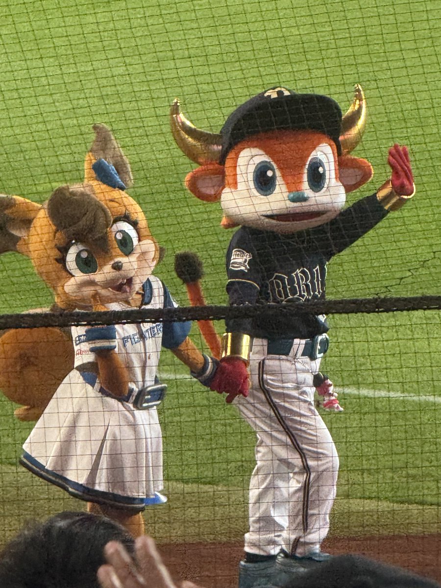 FIGHTERS_go_7's tweet image. 快勝できてよかったー！
きよみーが活躍すると何か嬉しいよね。
今日は素直に喜んでてよかった。
矢澤のお守りの話もジーンときちゃった。
明日も勝ってカード勝ち越しするぞー！

 #lovefighters
