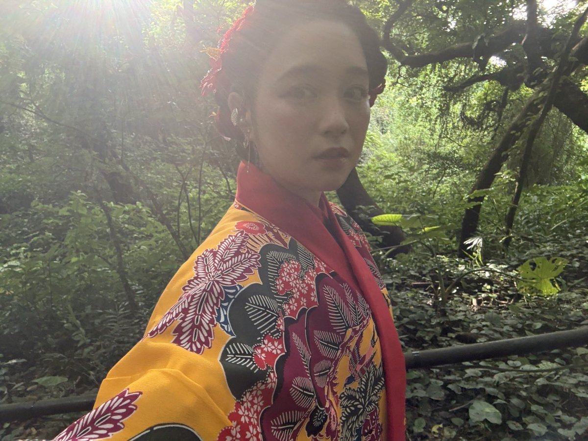 staff_sakurako's tweet photo. 🌺沖縄・ガンガラーの谷🌿にて
全国ツアー「Trip To rakko Traveler」
遂に完走しました🌈✨

自然に包まれた最高のロケーションで、
皆さんと一緒に過ごした時間は、
間違いなく夏の思い出史上『NO.1』👑です❗️
本当にありがとうございました❣️
心からの感謝を込めて💐
#大原櫻子 #TTTツアー https://t.co/vbXaPp4p5w