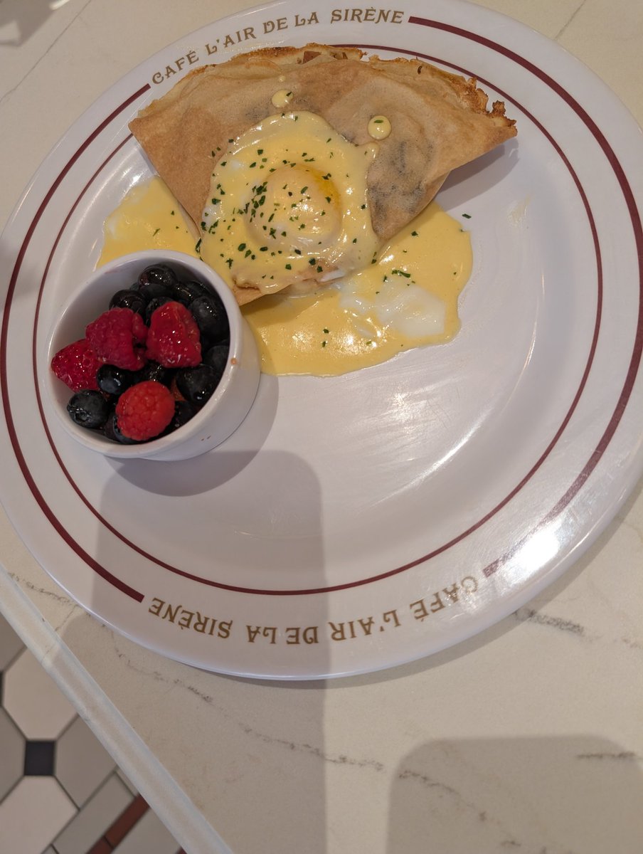 Higuysimdangle's tweet image. Yum!