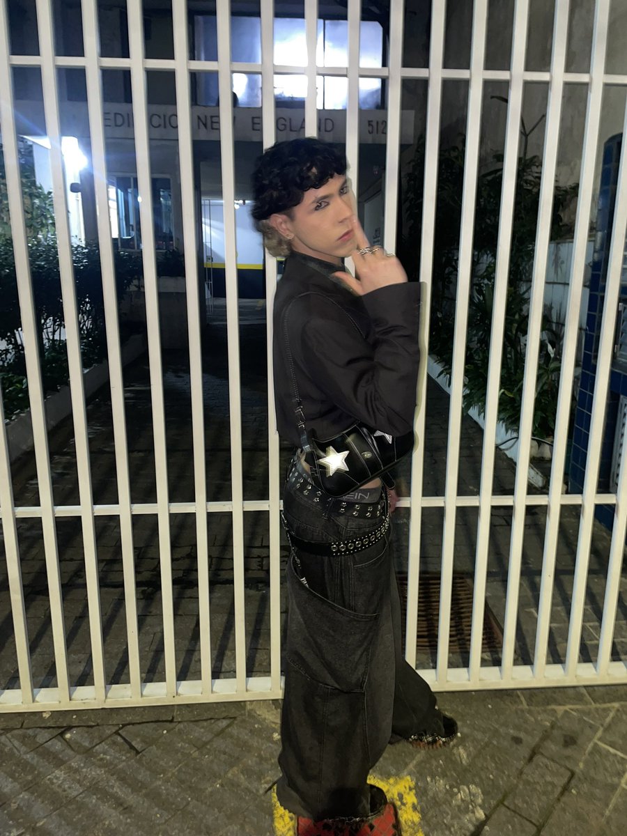 theqwiet's tweet image. de ontem