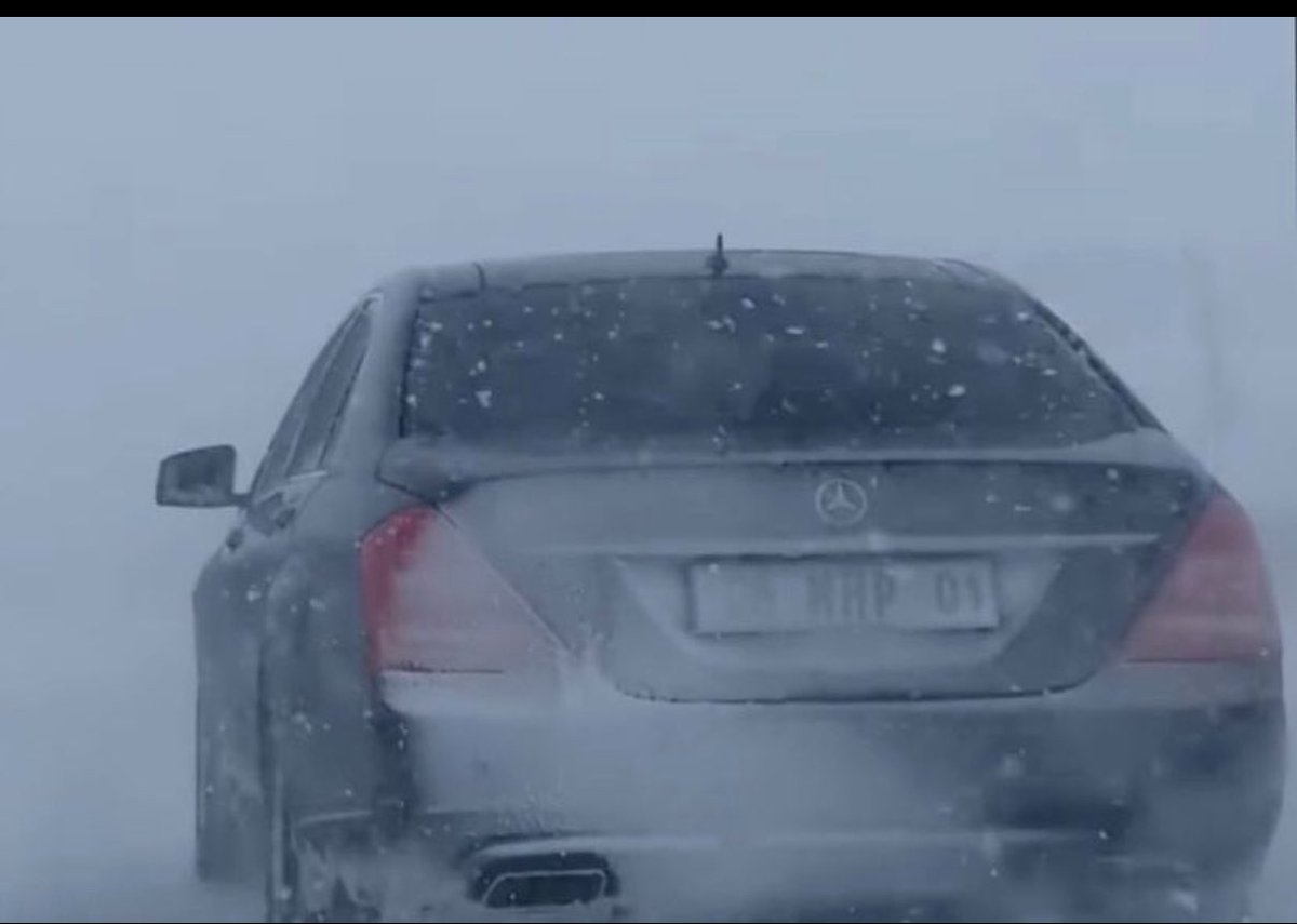 Fırtınanın şiddeti ne olursa olsun kayadan alıp götüreceği sadece tozdur.

LİDER-TEŞKİLAT-DOKTRİN 🇹🇷