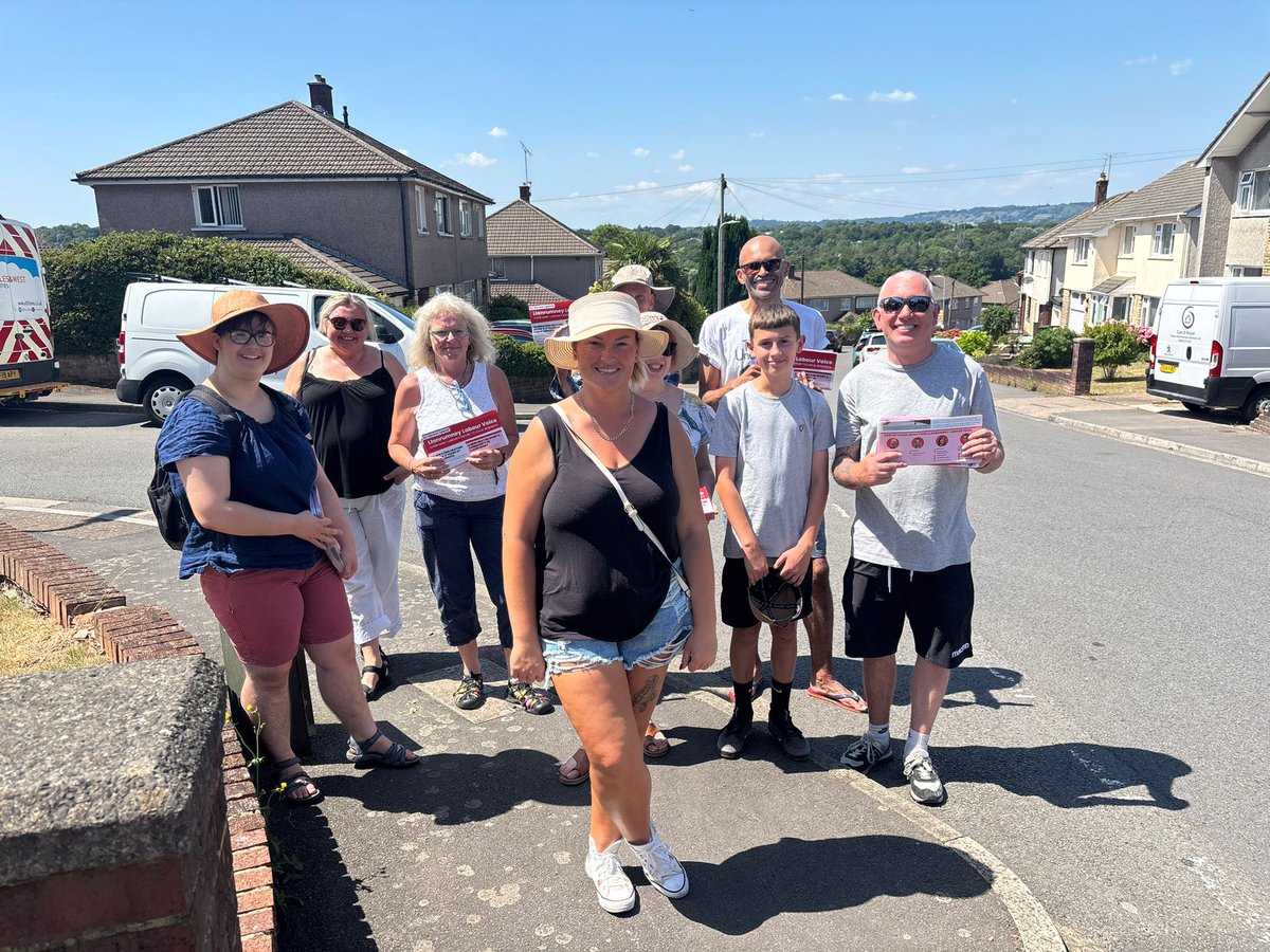 CardiffEastLab's tweet image. Hundreds of positive conversations with hundreds of residents. #Llanrumney needs a strong voice that will put our community first - that’s Lexi Pocknell 🌹