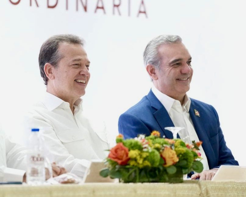 Ito Bisonó (@itobisono) on Twitter photo ¡Feliz cumpleaños, presidente <a href="/luisabinader/">Luis Abinader</a>! 🎂
Un hombre de trabajo, un estadista con una visión clara de desarrollo, que ha luchado incansablemente por bienestar de todos los dominicanos.
Le deseo salud, sabiduría y más éxitos en esta misión que lidera con entrega y compromiso ¡Feliz cumpleaños, presidente <a href="/luisabinader/">Luis Abinader</a>! 🎂
Un hombre de trabajo, un estadista con una visión clara de desarrollo, que ha luchado incansablemente por bienestar de todos los dominicanos.
Le deseo salud, sabiduría y más éxitos en esta misión que lidera con entrega y compromiso