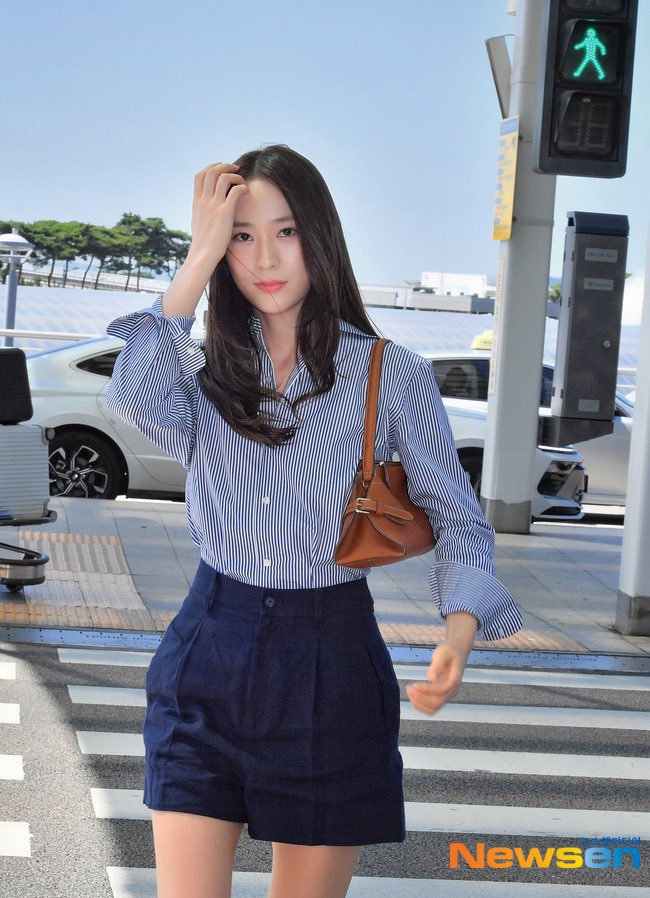 is she really 30 or 16, Krystal doesn’t look like a day older than her teenage years