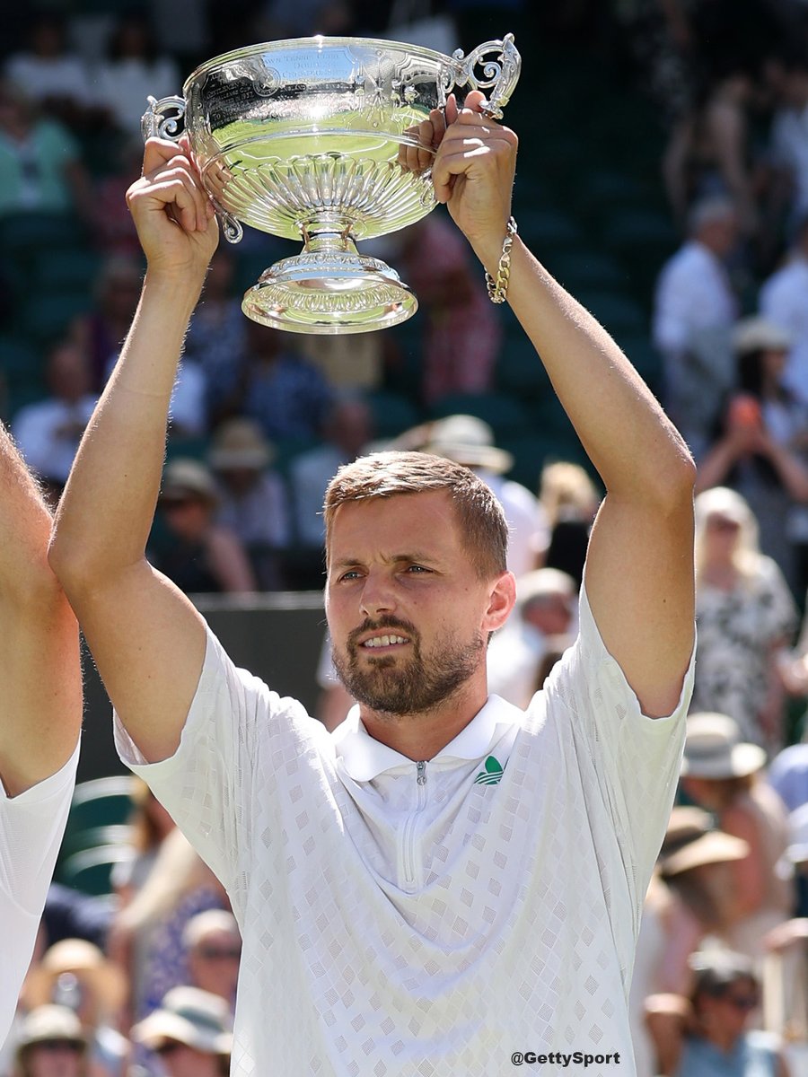 TexasMTN's tweet image. How it started โก How it's going
2015 @NCAATennis Doubles Champion
2025 #Wimbledon Doubles Champion
#HookEm ๐ค๐พ | @ITA_Tennis