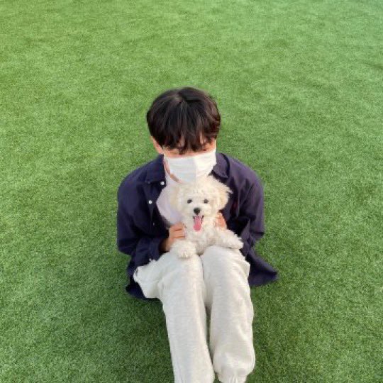 예차니가 설이랑 같이 있는 사진이 조타고 말해..