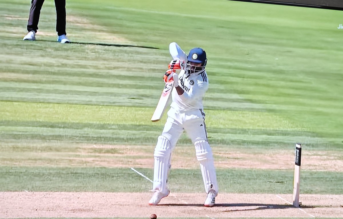 With this couple ; Jadeja now has more test runs in England than Pujara &amp; Rahane and also at a better avg ; his avg in England is better than Kohli 

871 : Jadeja (36.29)
870 : Pujara 
864 : Rahane

Virat avg 33.21 in England
#INDvENG #CricketTwitter