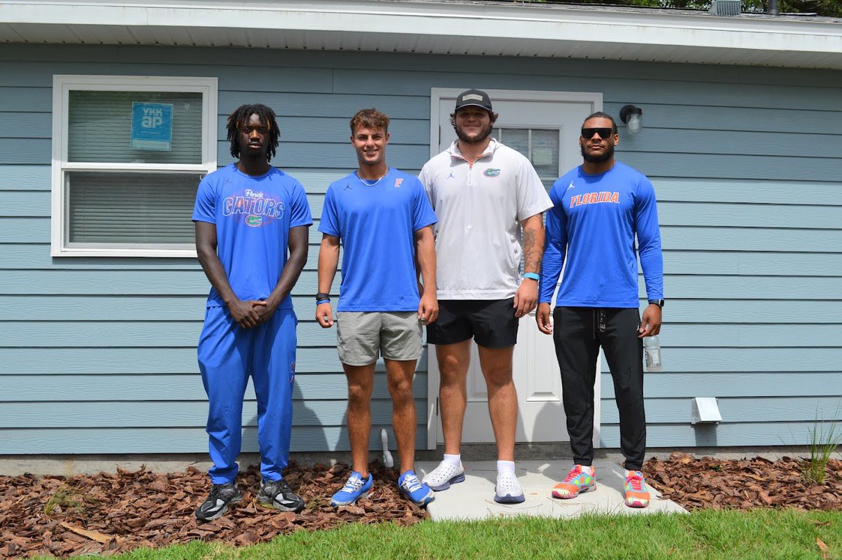 Had a great time painting with the guys. Keep the work going with a gift to <a href="/alachuahabitat/">Alachua Habitat</a> : alachuahabitat.org/donate  <a href="/Fl_Victorious/">Florida Victorious</a> #FVFoundation