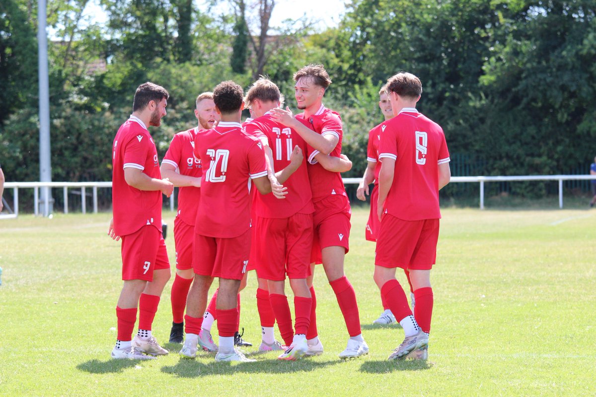 GOAL 17' 

Jamie Pors-Fazakerley picks the pocket of the Letchworth Eagles right back, and sees the keeper off his line and lobs the keeper. 
🔵⚫0-1🔴