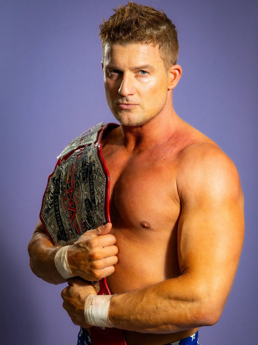 Hunk. | fake! tweet media