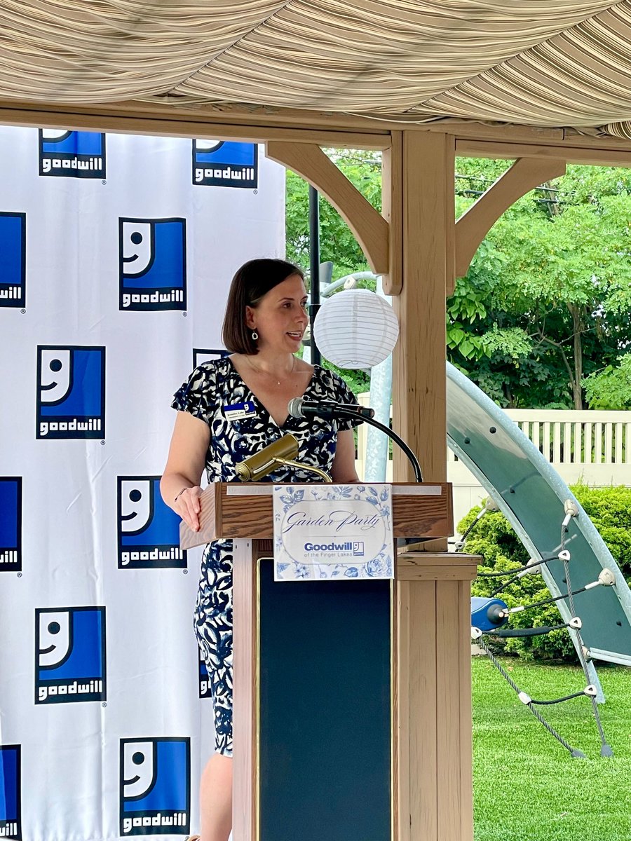 SenatorBrouk's tweet image. Great to hear @goodwill_flx CEO & President Jen Lake speak on the importance of the 211/Life Line & 988 Suicide and Crisis Lifeline. We know that a direct connection to compassionate care can save lives–my office is proud to support programs that uplift individuals in crisis.