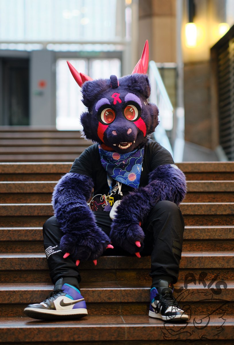 Daratomic_'s tweet image. Can confirm that I will be at the following cons for next year.

ConFuzzled
Scotiacon
Anthrocon

In the meantime I will be making appearances to LFM in the meantime! If you see this dumb british dragon, come say hello! I don&apos;t bite :3 ❤️🍪

📸 @LightOfSolaris1, @DracorumOrder