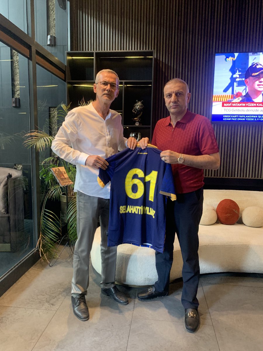 Değerlimiz Sayın Selahattin Yılmaz'a ziyarette bulundum. Şehrimizim takımı Ankaragücü'nün formasını taktim ettim. YenidenDiriliş yoluna çıkan Ankaragücü'müze hepberaber destek olacağız. <a href="/Ankaragucu/">MKE Ankaragücü</a>