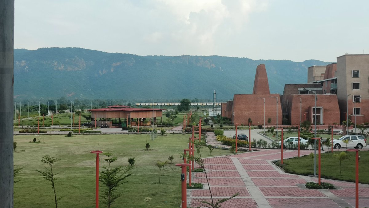 aamitabh12's tweet photo. The Aesthetics of Bihar !! 🙌

🌏📍 Nalanda University, Rajgir, Bihar

Image courtesy :- @IndexBihar https://t.co/CSqNMCh1d8
