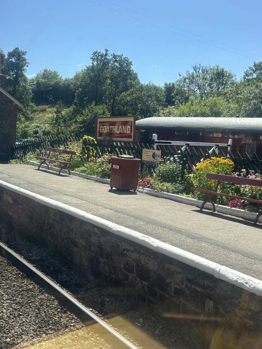 Arrived Goathland #NorthYorkshireMoorsRailway
😎 🚂