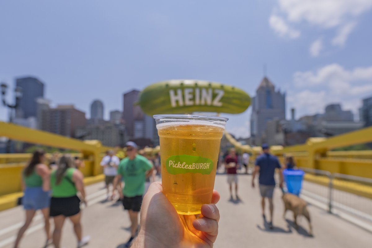 DaveDiCello's tweet image. Had a ton of fun at #Pickleburgh in #Pittsburgh yesterday, and these are just a few of my favorite images. Sure it gets busy, but I thought that the layout this year made a huge difference. It never really felt overwhelming packed, and the food and drinks were delicious.
