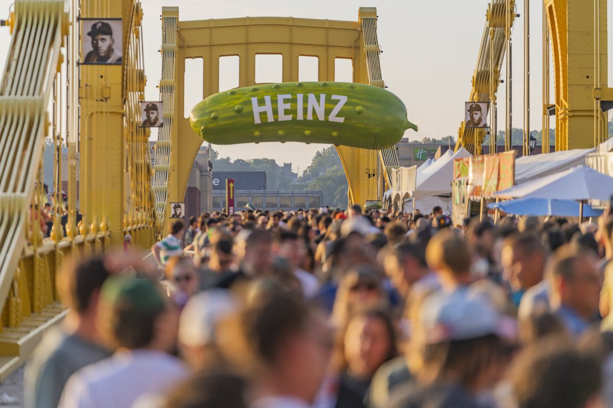 DaveDiCello's tweet image. Had a ton of fun at #Pickleburgh in #Pittsburgh yesterday, and these are just a few of my favorite images. Sure it gets busy, but I thought that the layout this year made a huge difference. It never really felt overwhelming packed, and the food and drinks were delicious.