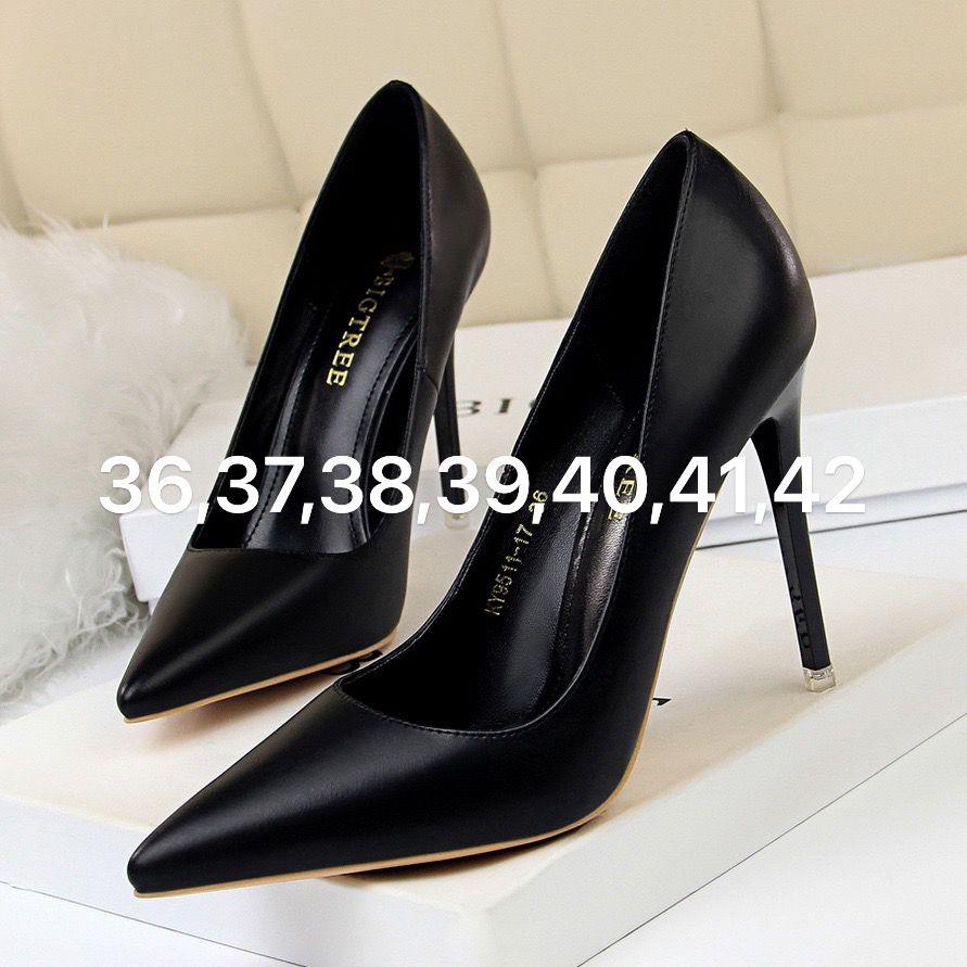 High-Quality Shoes For Ladies
Now available at JN Collection 

MK 75,000 each
JN is located in Area 49📍📍

WhatsApp: 0884426757
Call: 0996089633

#Collectionjn
#shopwithjnmsl