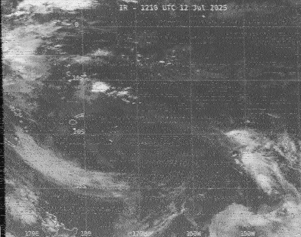 vk6ysf97230's tweet photo. Monitored KWM70 Honolulu, Hawaii, USA
12 July 2025, 1259 & 1351 UTC
HF Marine Weather FAX
Dial Freq: 11088.1 kHz USB
Decoded with FLDIGI Mode: WEFAX576
RX: Airspy HF Discovery, 10m End-fed wire sloper antenna.
Dist.: 10800 km
https://t.co/RZwURaf4L4
#weatherfax #hffax #hfradio https://t.co/uHYUGwTxNG