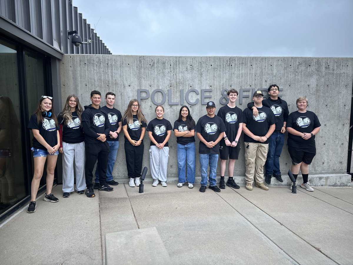 ThorntonPolice's tweet image. Please join us in wishing our #ThorntonPD Explorers (Post 2128) good luck! 

They are off to the annual LEEPAAC Conference Competition in Gunnison where they will compete against other agency’s Explorers in real-life scenarios for the next several days. Our Explorers have trained…
