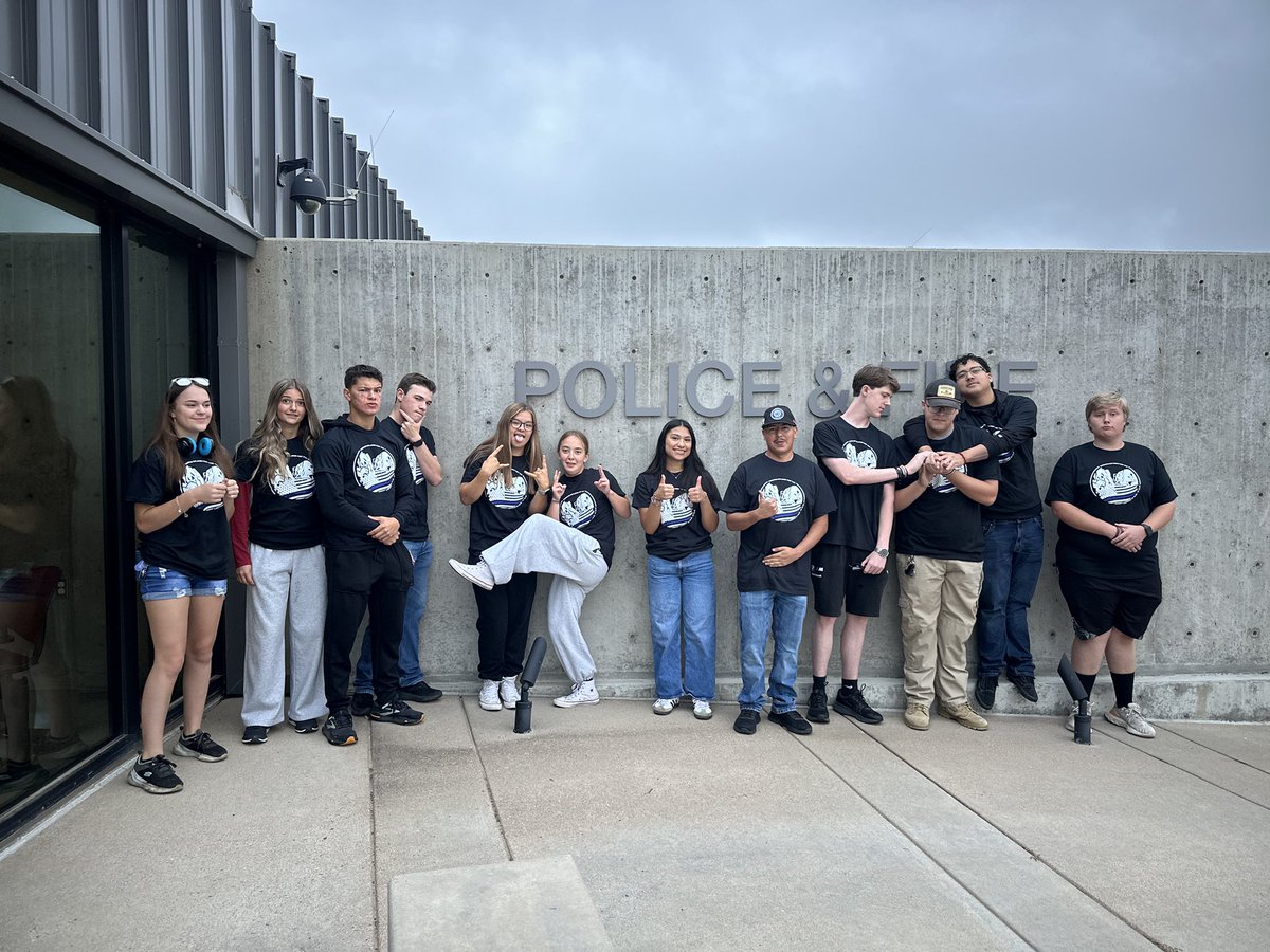 ThorntonPolice's tweet image. Please join us in wishing our #ThorntonPD Explorers (Post 2128) good luck! 

They are off to the annual LEEPAAC Conference Competition in Gunnison where they will compete against other agency’s Explorers in real-life scenarios for the next several days. Our Explorers have trained…