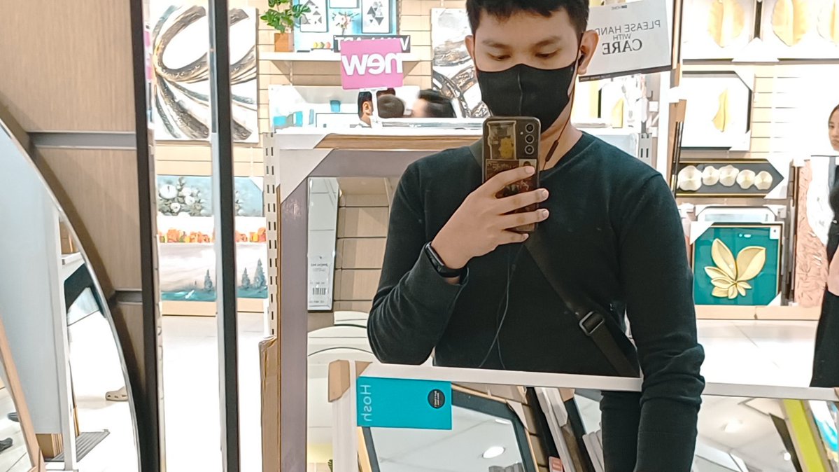 melshts's tweet image. Watched Superman and bought mirrors today!