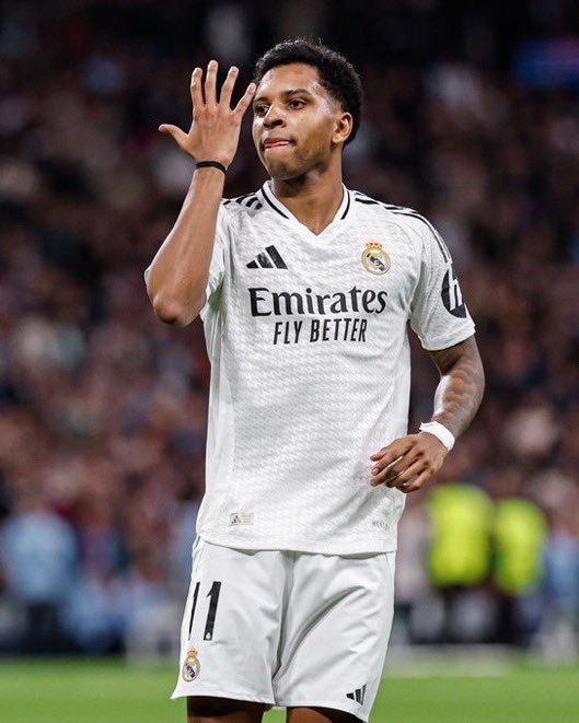theMadridZone's tweet photo. 🚨 NEW: Manchester United LOVE Rodrygo.

They've been huge fans of the player for a long time, and they want to sign a winger now. @JorgeCPicon https://t.co/GWXYOm8aoK
