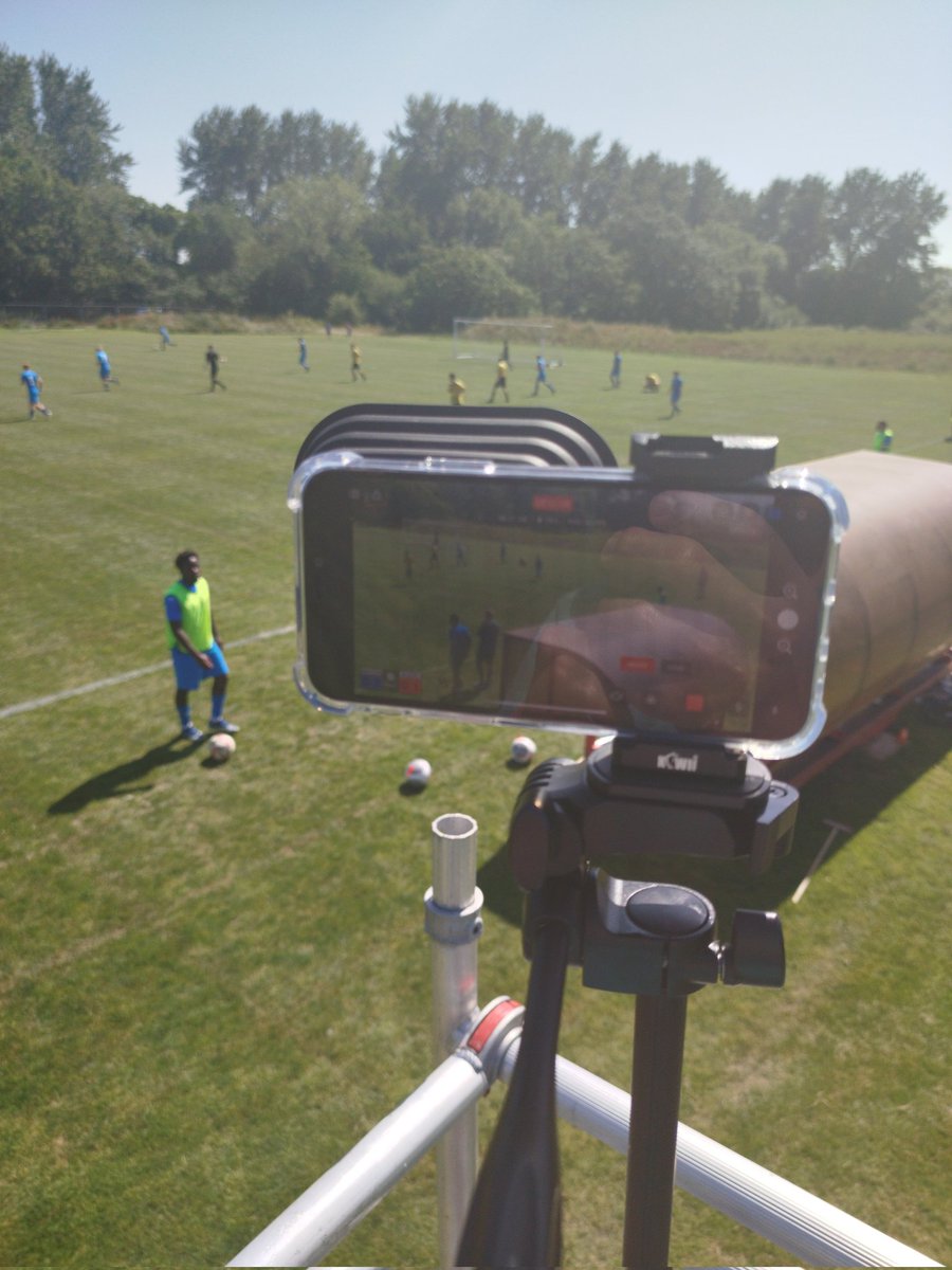 Cooking in the tower today. A nice breeze though. ⚽🥅📹🌞
