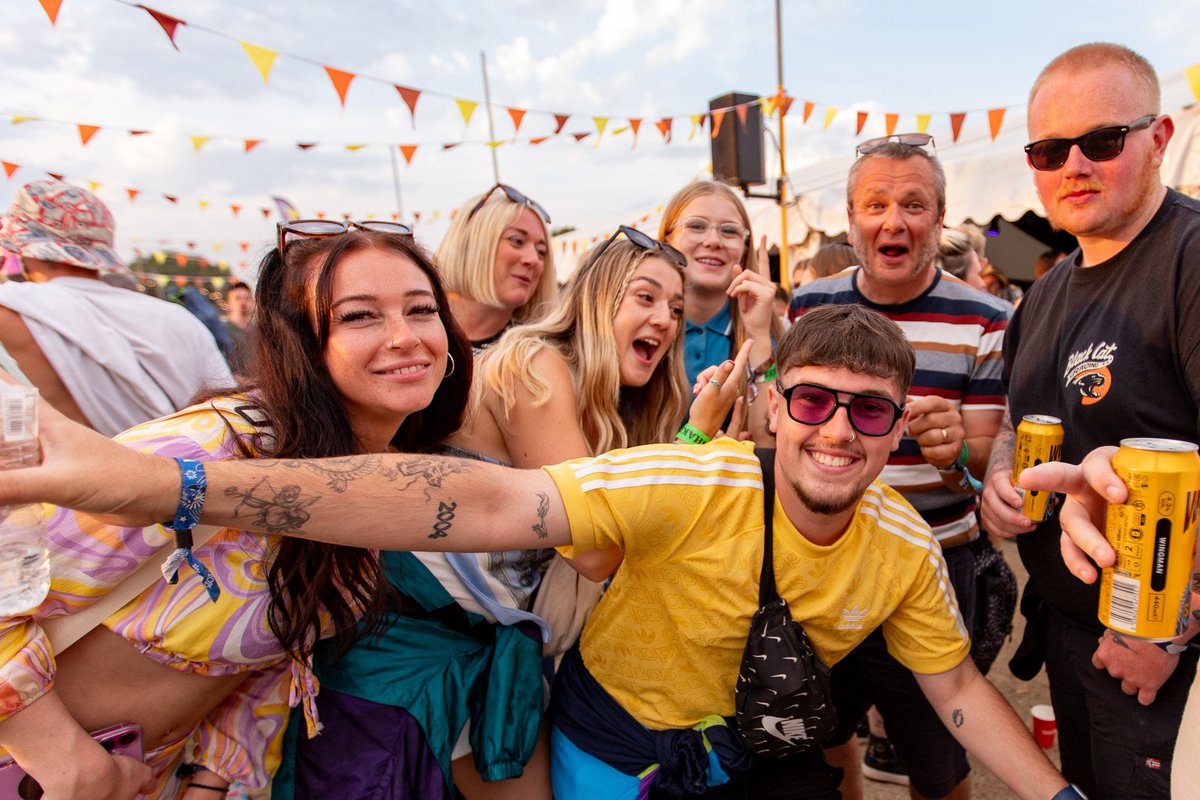IsleOfWightFest's tweet image. From sun-soaked fields to late-night dance parties, Sky presents the Isle of Wight Festival #IOW2025 was pure vibes from start to finish. We can’t wait for next year! 🎪🎶
#SkyxIOW