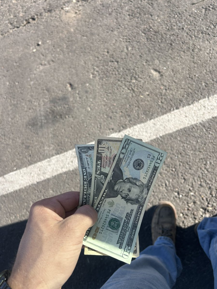 Peron_i's tweet image. Just scrapped some Brass for 2639 Sats 
 
$Btc